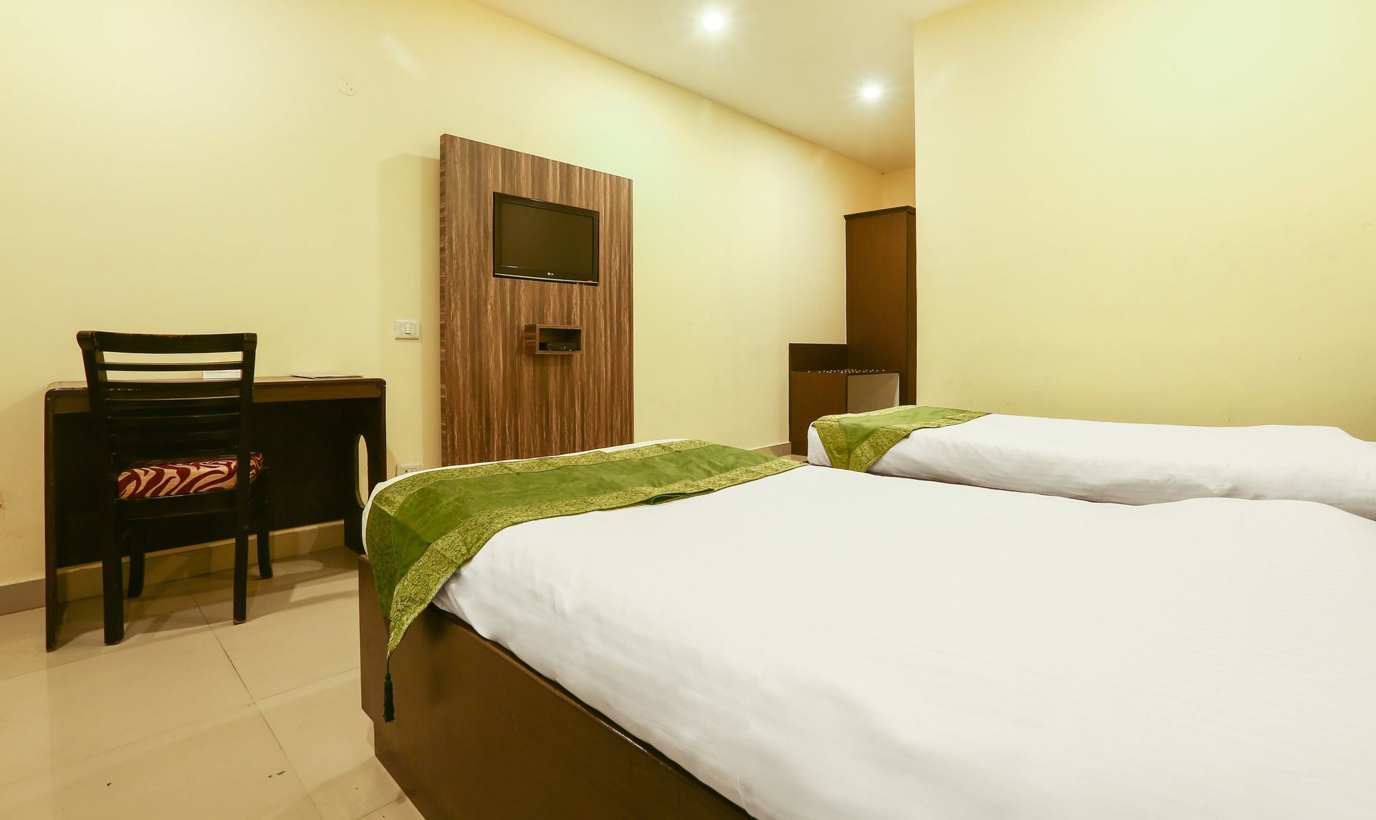 Treebo Trend Gk Conifer Dharamshala Exterior foto