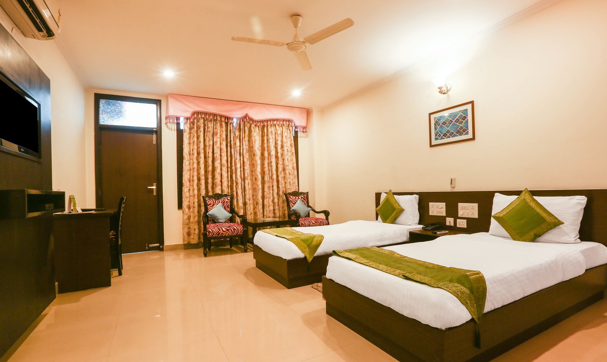 Treebo Trend Gk Conifer Dharamshala Exterior foto