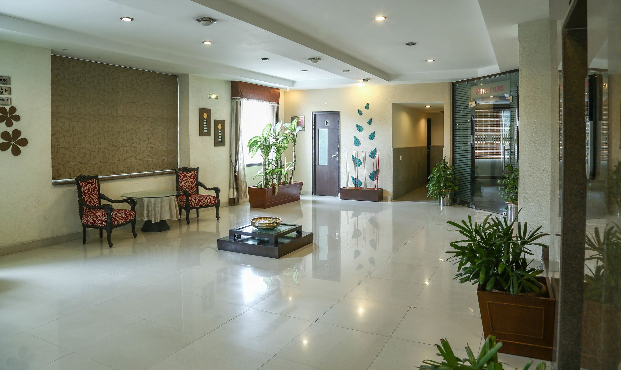 Treebo Trend Gk Conifer Dharamshala Exterior foto