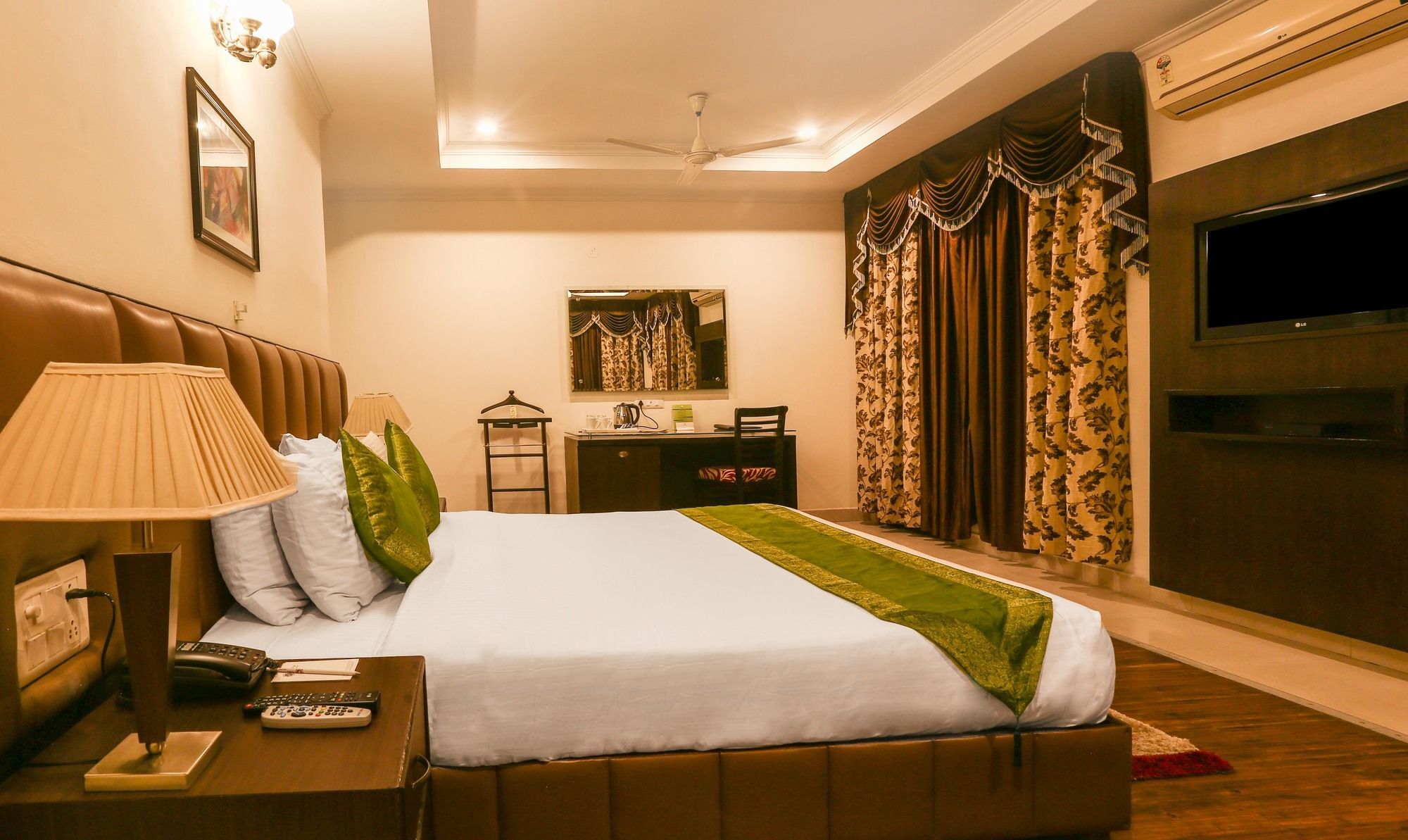 Treebo Trend Gk Conifer Dharamshala Exterior foto